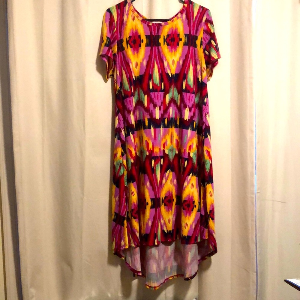 Medium Lularoe Carly